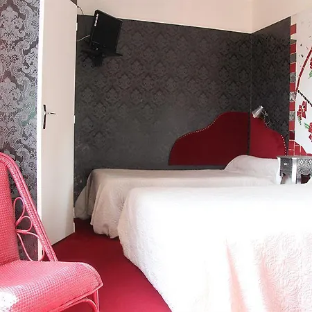 De La Milady Hotel