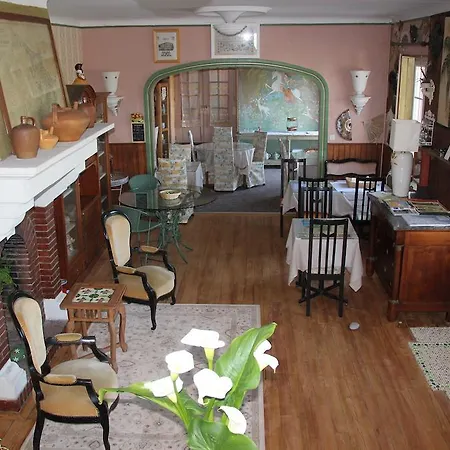 De La Milady Hotel