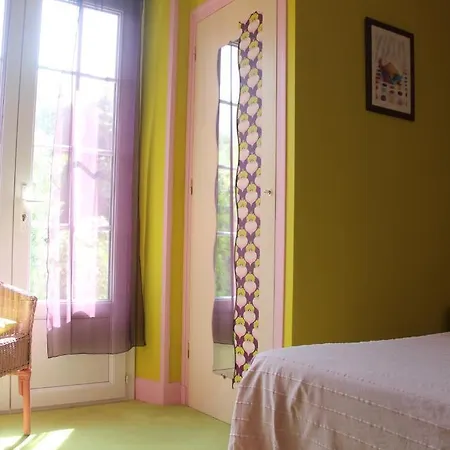 De La Milady Hotel